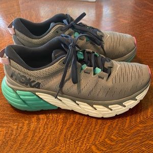 Hoke Gaviota 3 women’s size 8.5B
